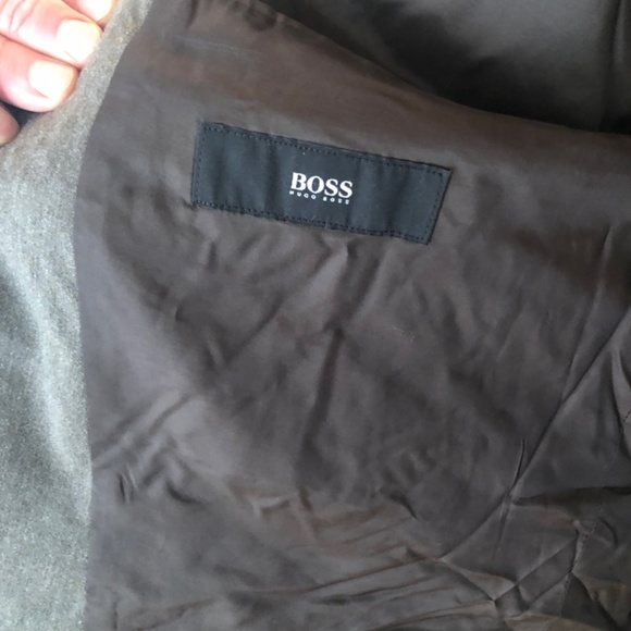 Boss suit - Picture 4 of 5